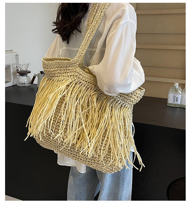 Refined Tote Bag in Straw