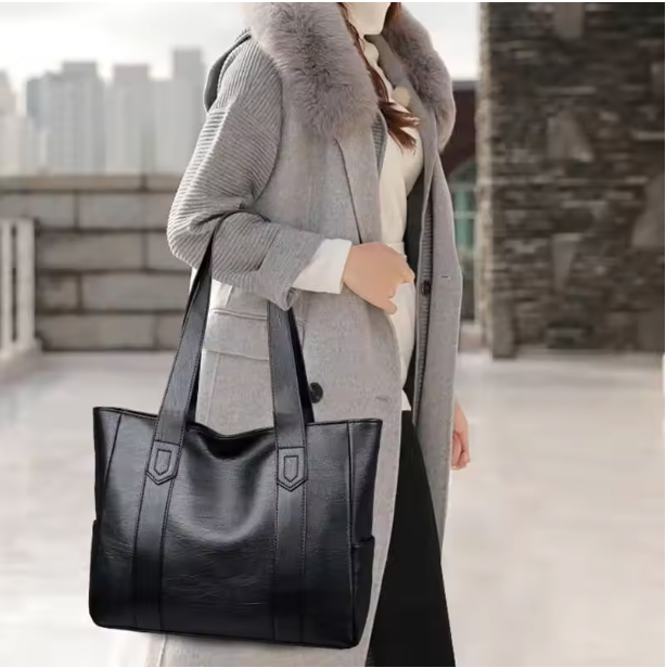 The Everyday Classic Tote