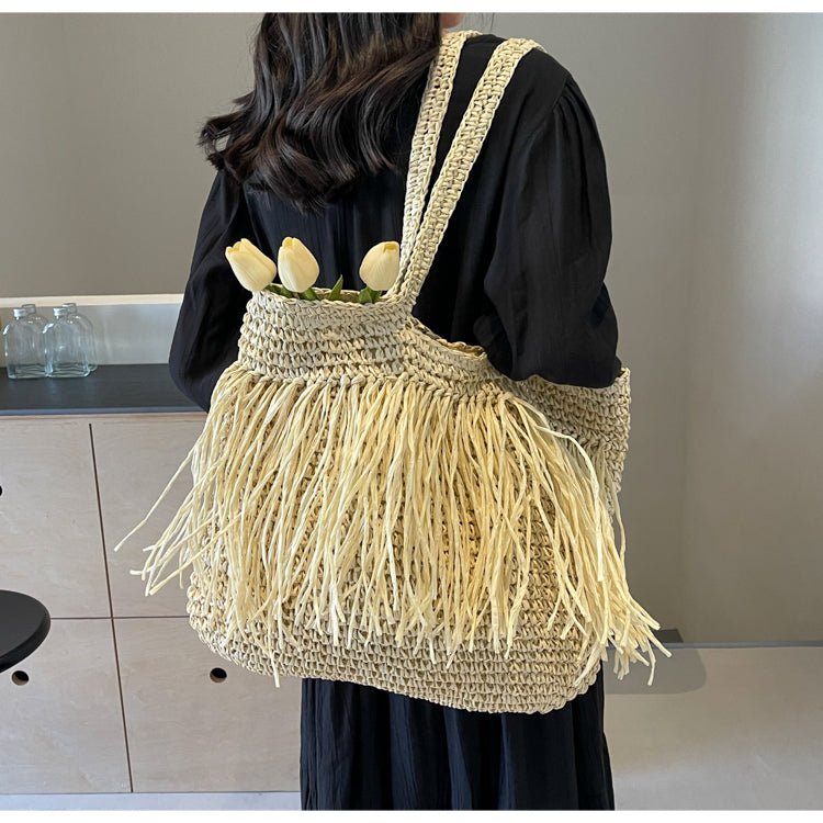 Refined Tote Bag in Straw