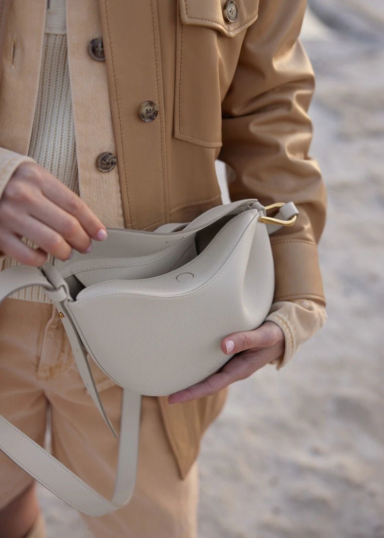 Classic Crossbody Bag in Genuine Leather