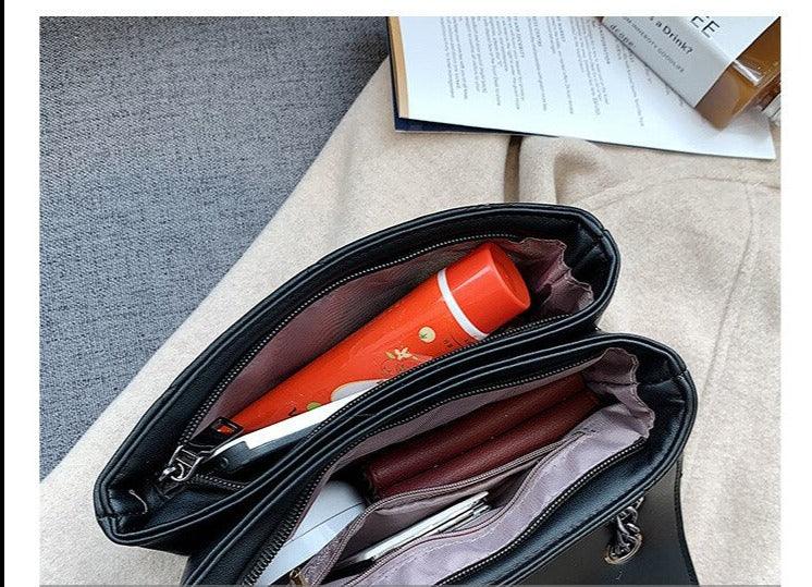 Polished Shoulder Bag in Leather
