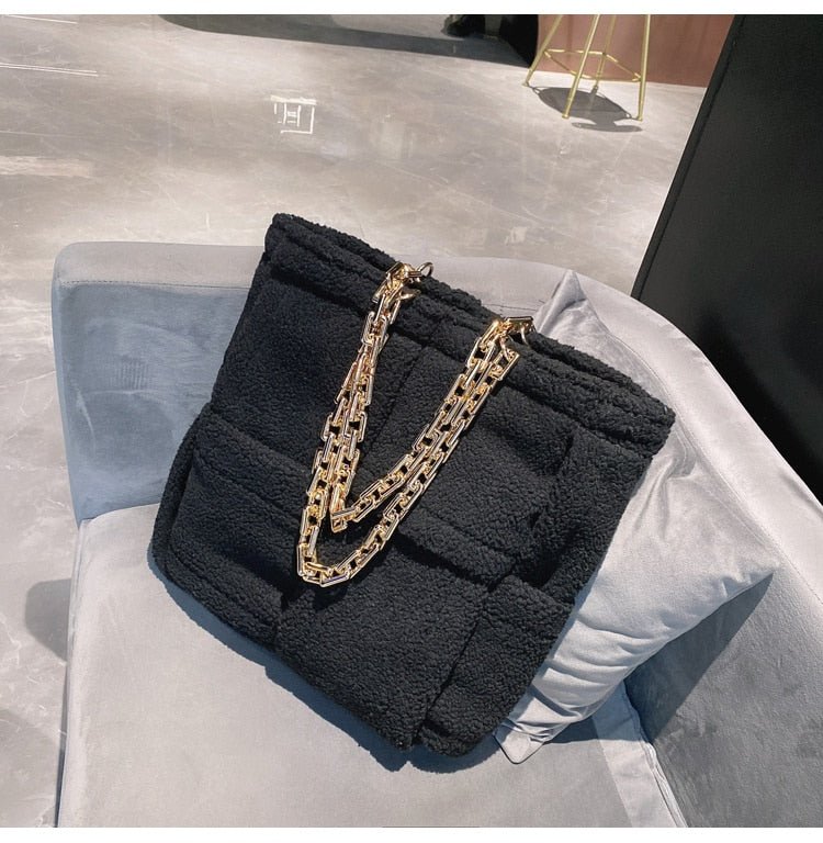 Structured Tote Bag in Faux Fur