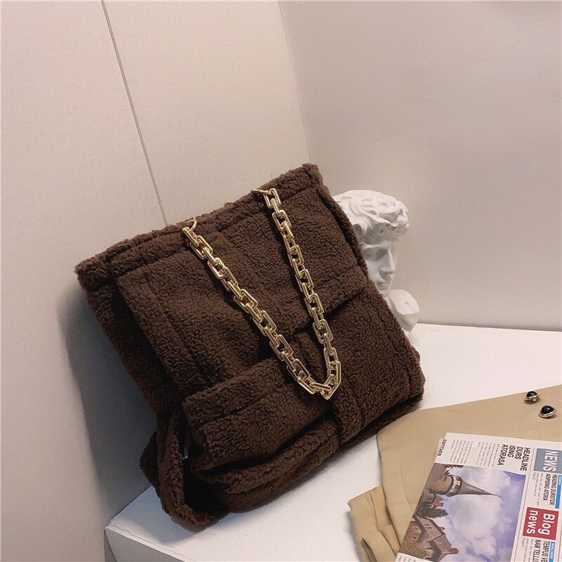 Structured Tote Bag in Faux Fur