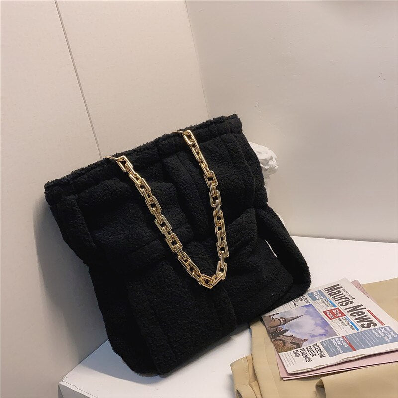 Structured Tote Bag in Faux Fur