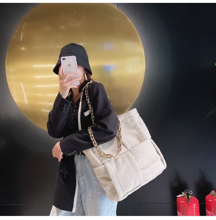 Structured Tote Bag in Faux Fur