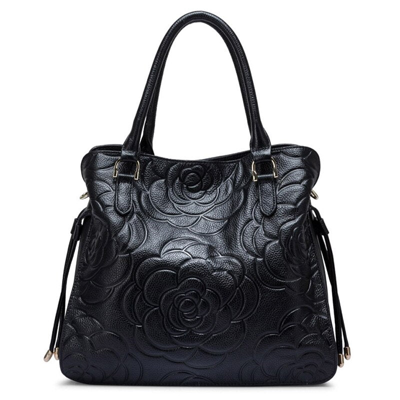 Refined Messenger Bag in Genuine Leather