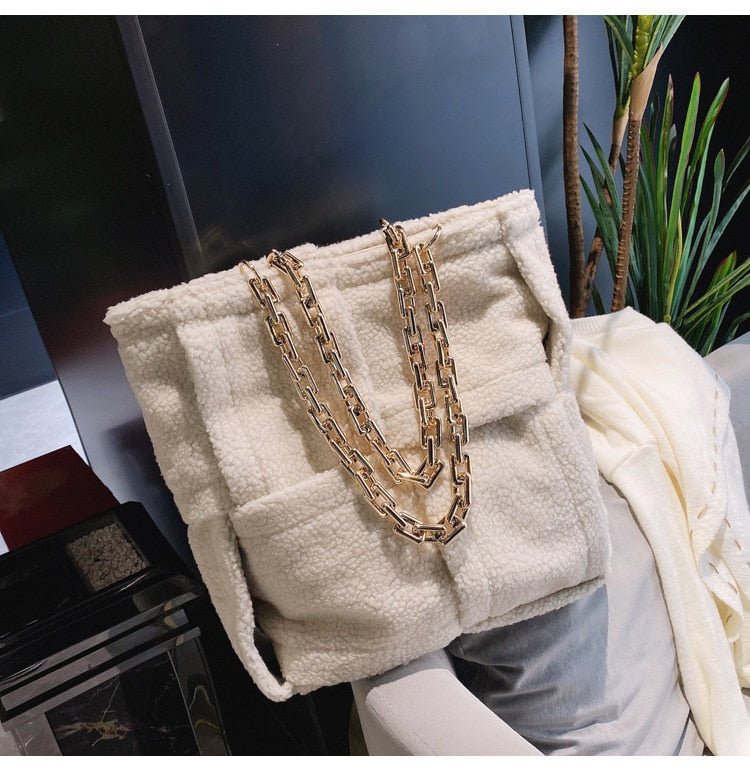 Structured Tote Bag in Faux Fur