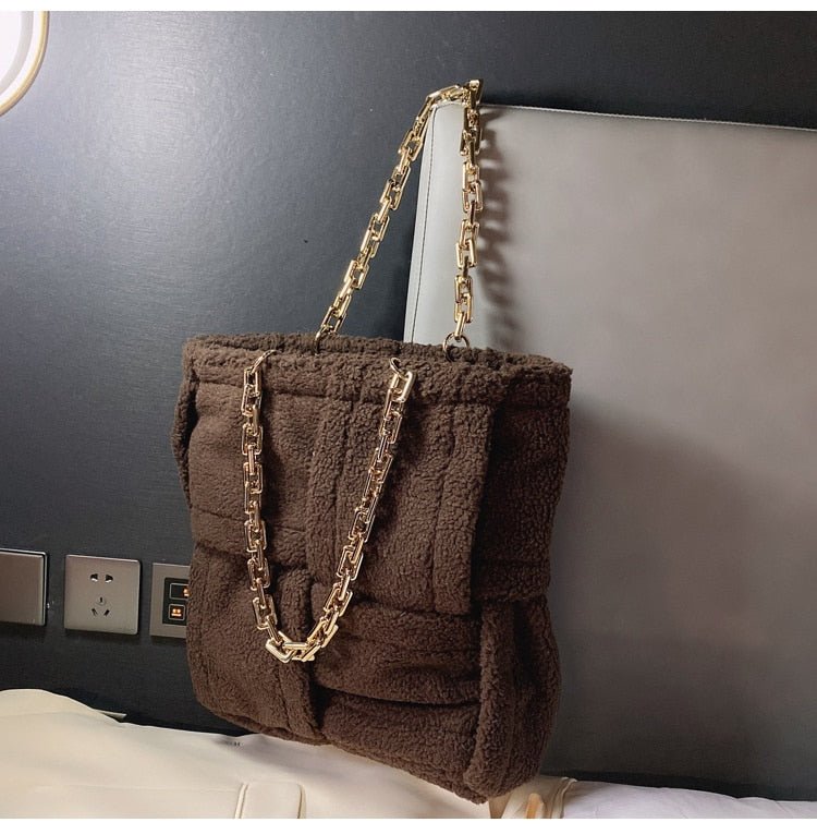 Structured Tote Bag in Faux Fur