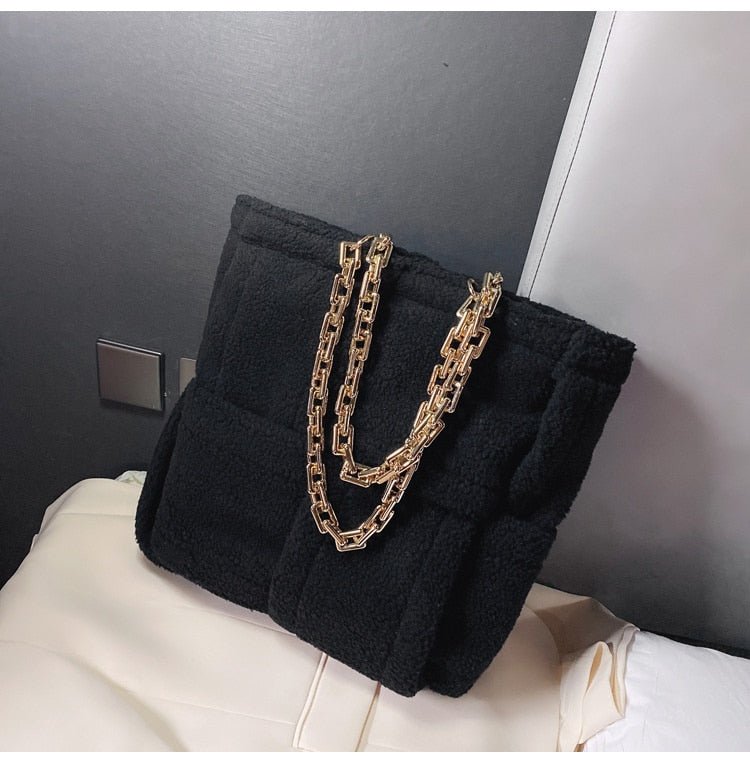 Structured Tote Bag in Faux Fur