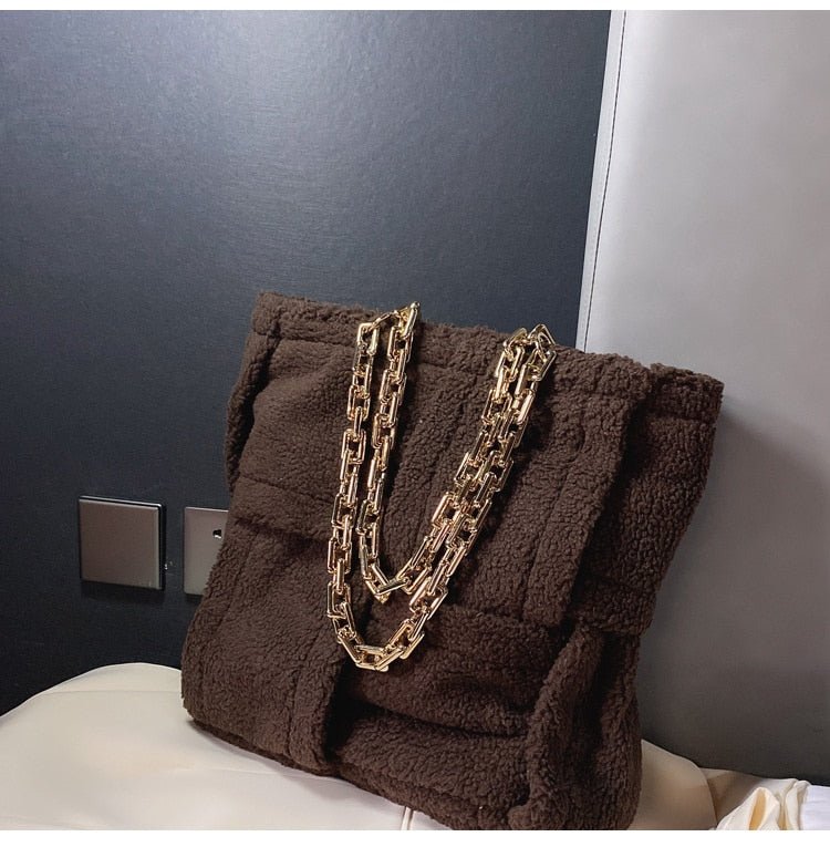 Structured Tote Bag in Faux Fur