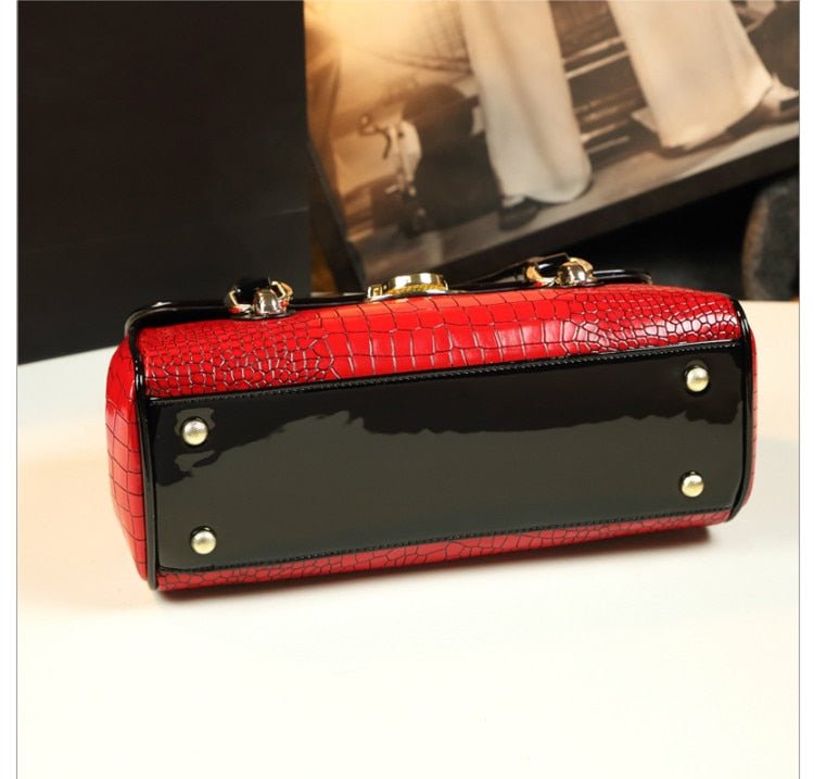 Round Genuine Leather Phone Bag