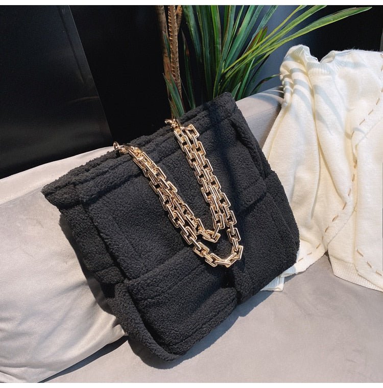 Structured Tote Bag in Faux Fur