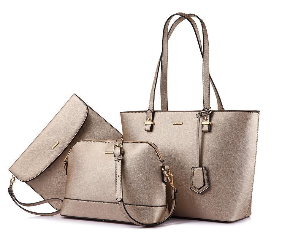 Classic Crossbody Bag in Leather