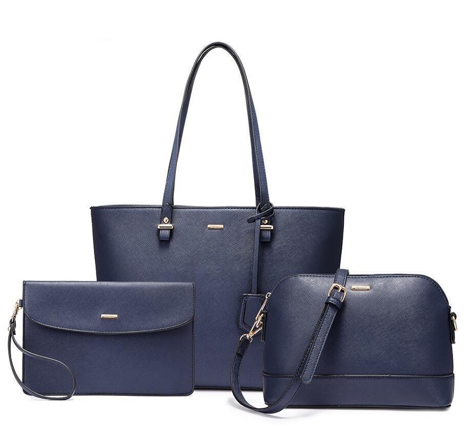 Classic Crossbody Bag in Leather