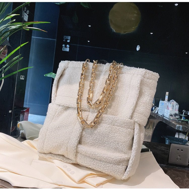 Structured Tote Bag in Faux Fur