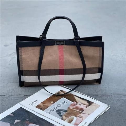 Roomy Genuine Leather Tote Bag