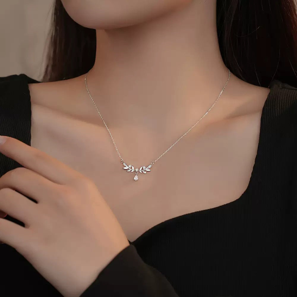 Essential Necklace in Sterling Silver