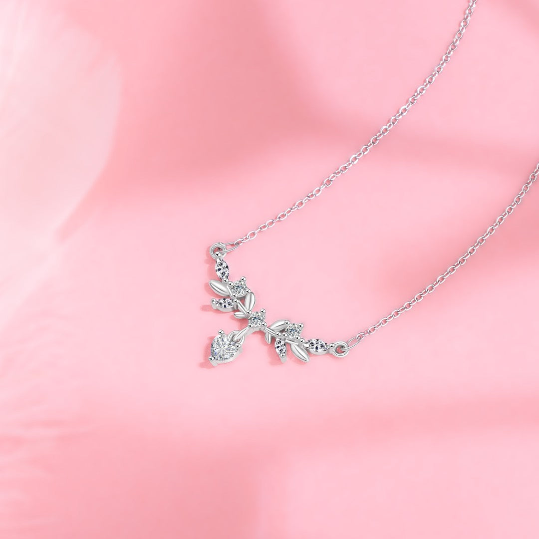 Essential Necklace in Sterling Silver