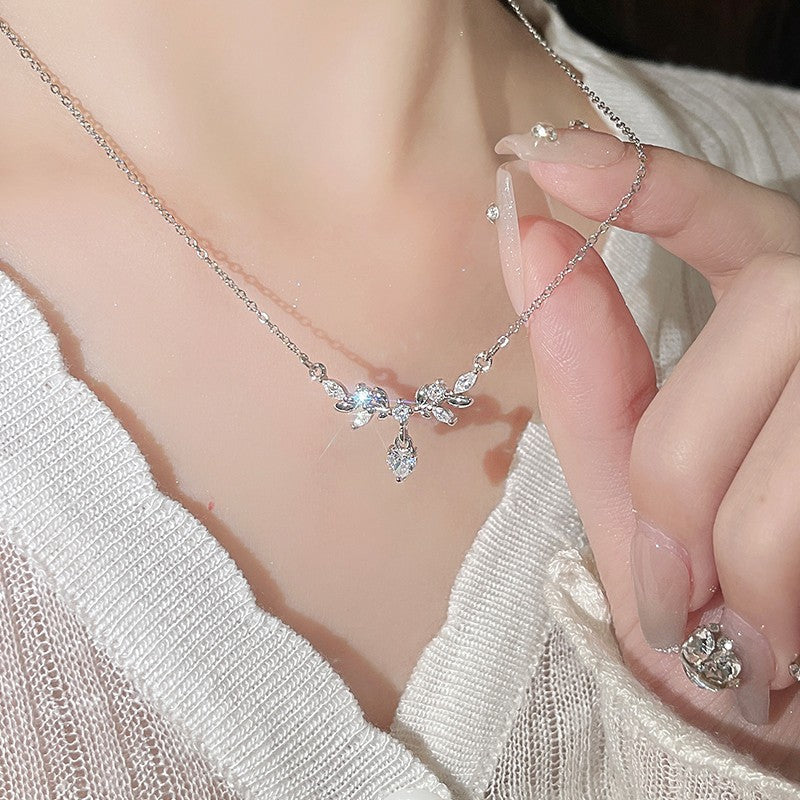 Essential Necklace in Sterling Silver