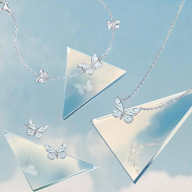 Refined Butterfly Necklace