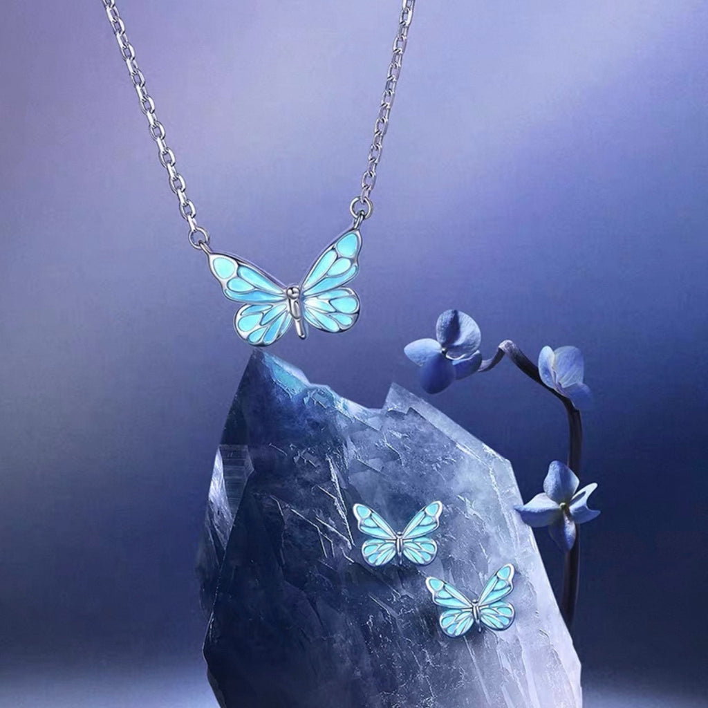 Refined Butterfly Necklace