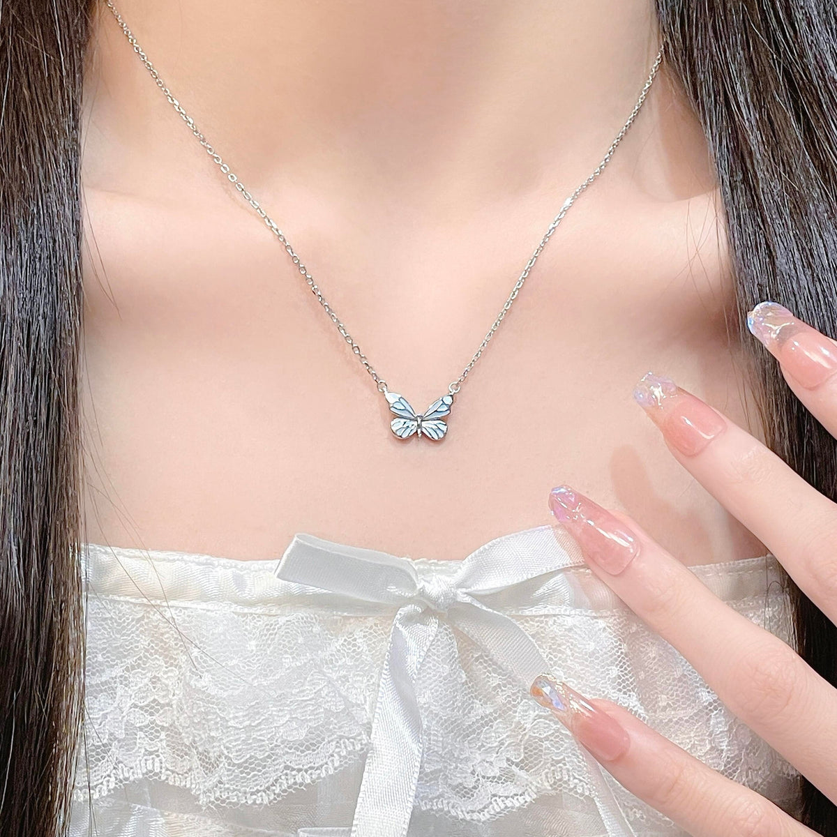 Refined Butterfly Necklace