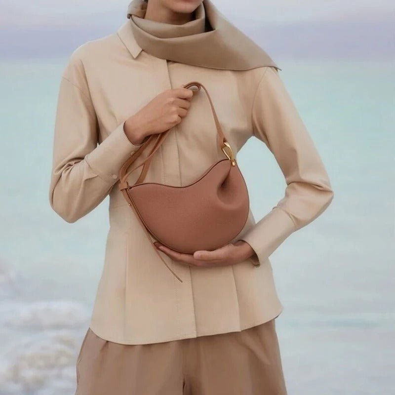 Classic Crossbody Bag in Genuine Leather