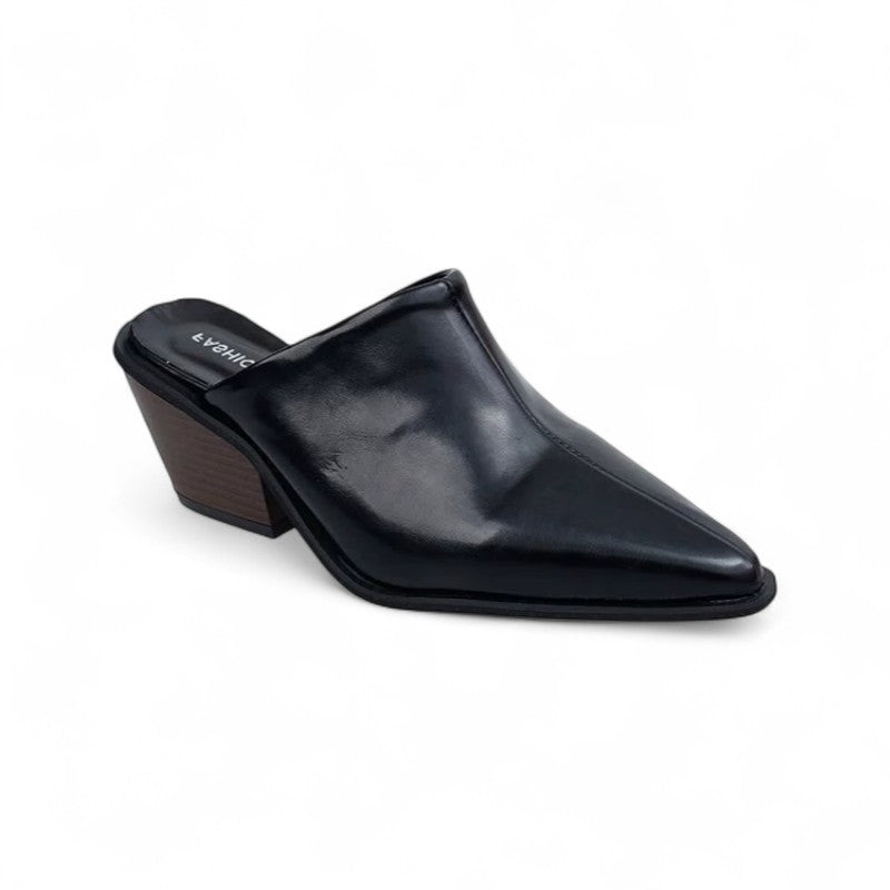 Modern Sleek Pointed Western Boots