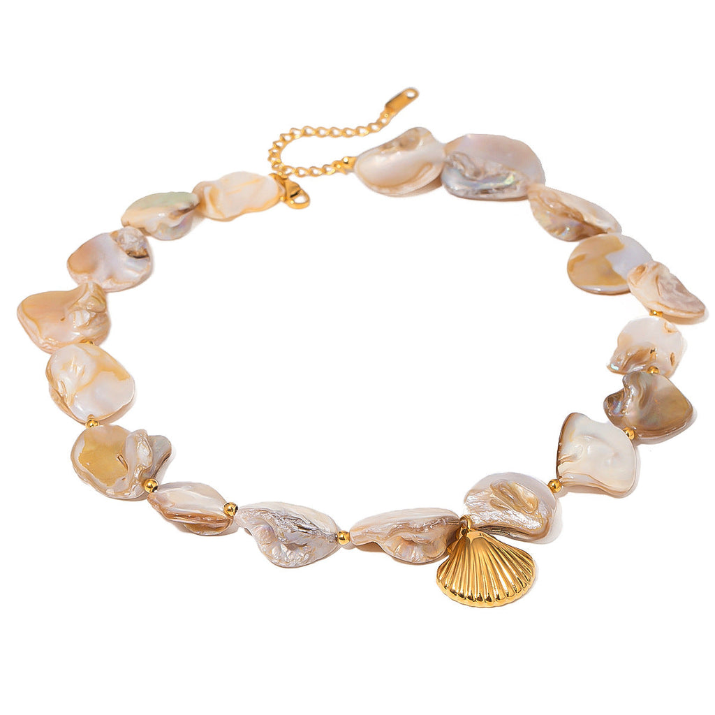 Opulent Pendant Necklace