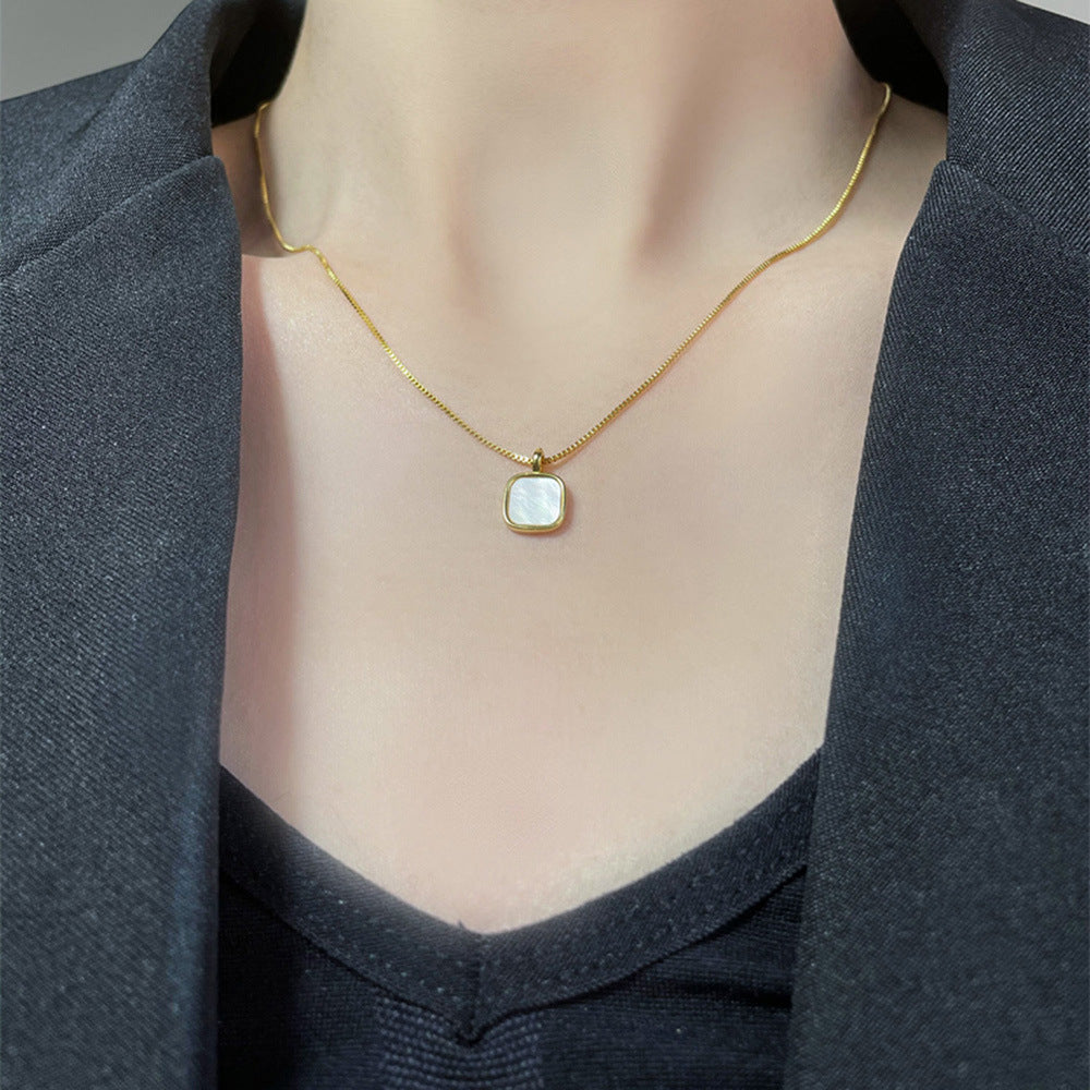 Opulent Pearl Necklace