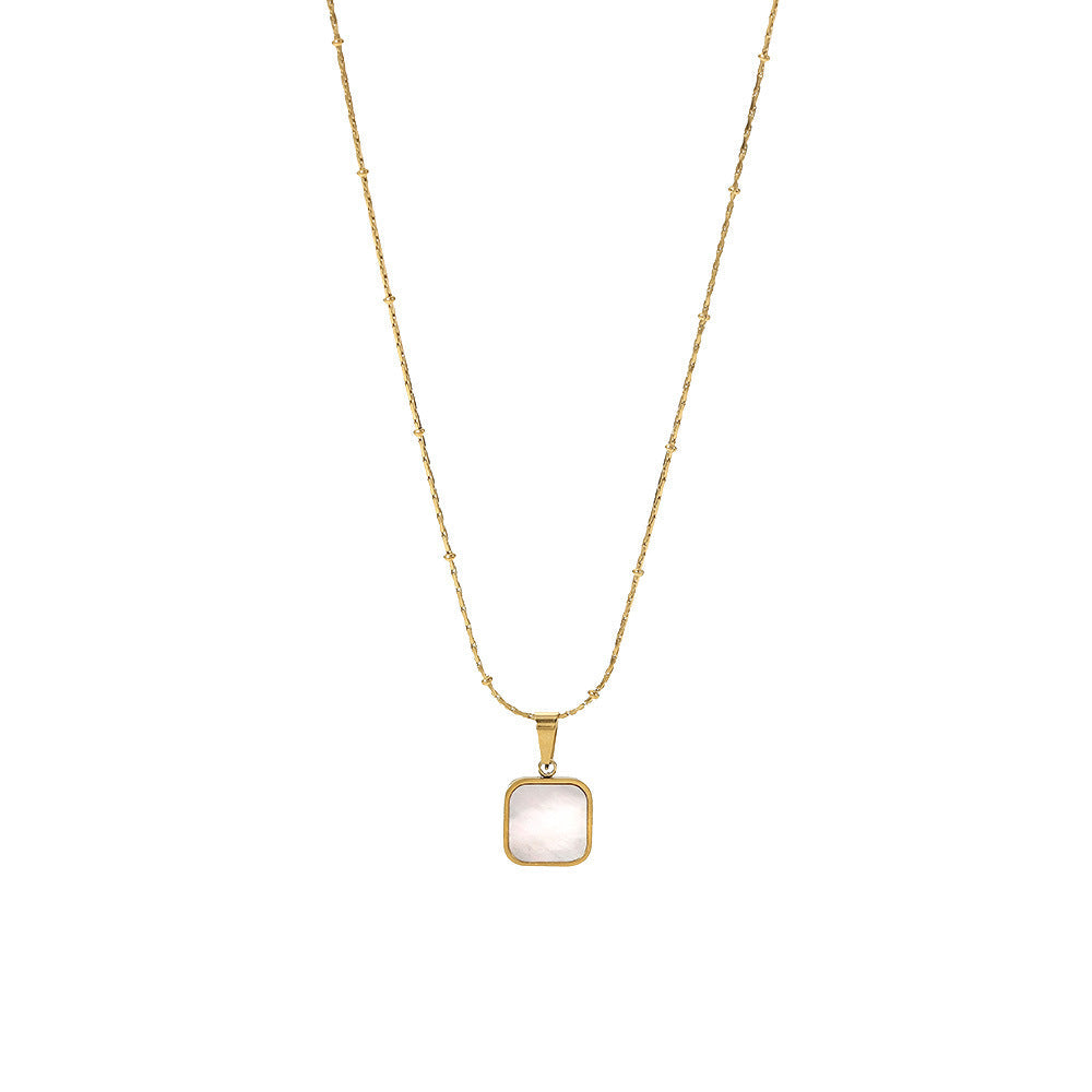 Opulent Pearl Necklace
