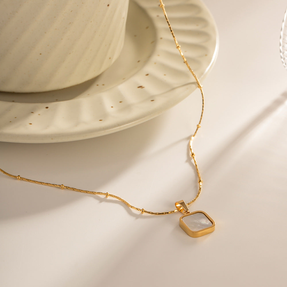 Opulent Pearl Necklace