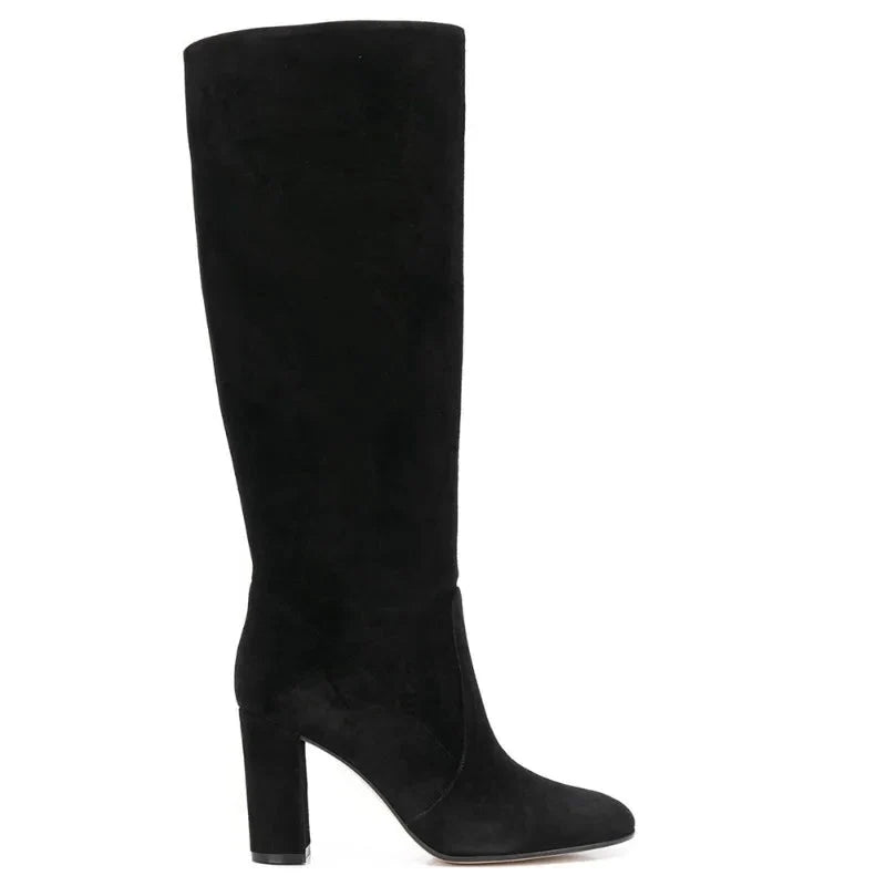 Timeless Heeled Tall Boots in Brown