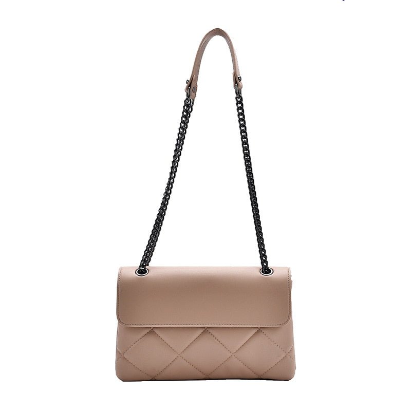 Polished Shoulder Bag in Leather