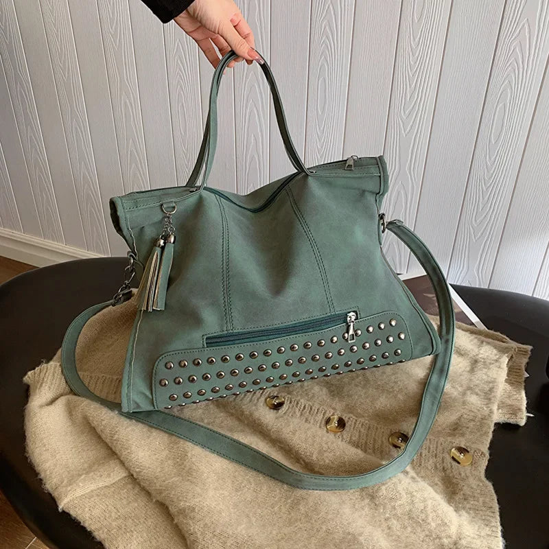 Heritage-Inspired Retro Crossbody Bag