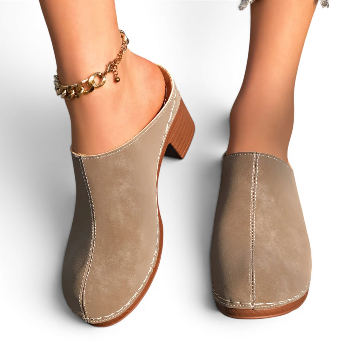 City-Ready Chunky-Heel Casual Clogs