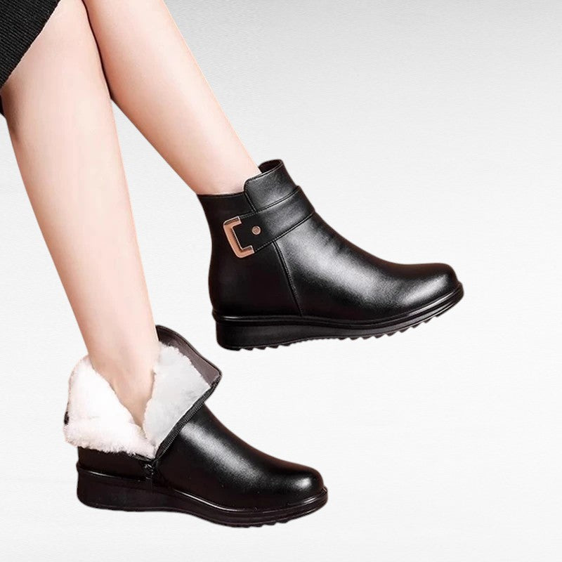 Timeless Shearling-Lined Black Booties