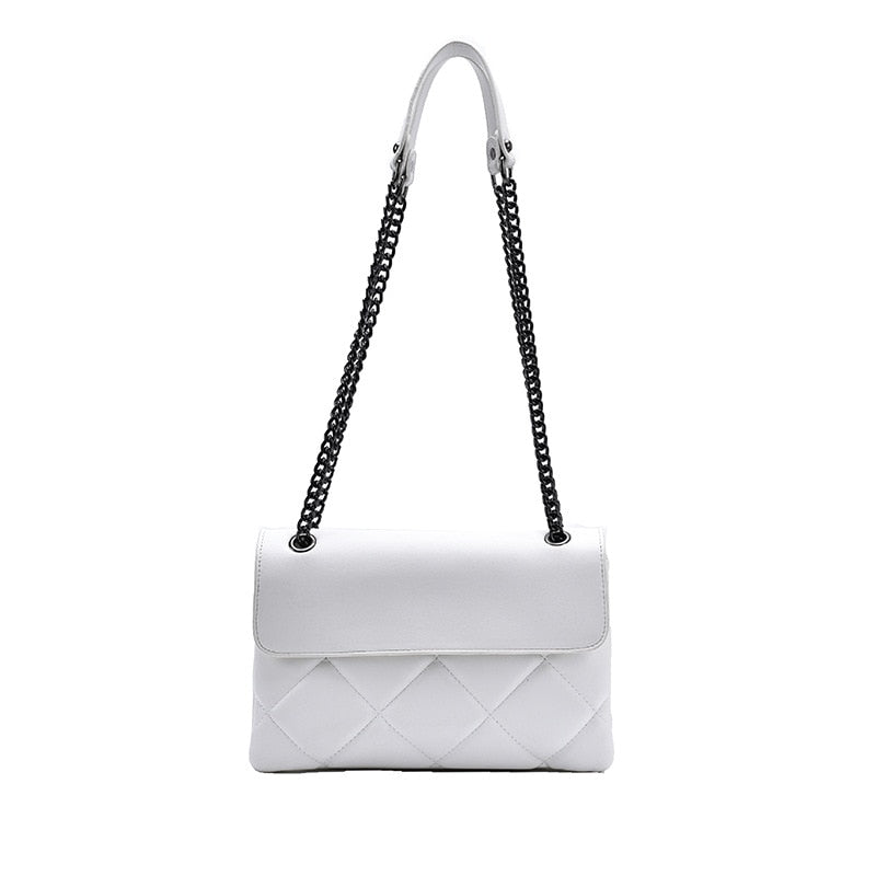 Polished Shoulder Bag in Leather