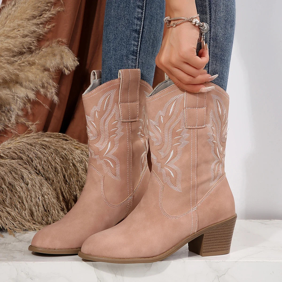 Heritage-Inspired Embroidered Western Boots