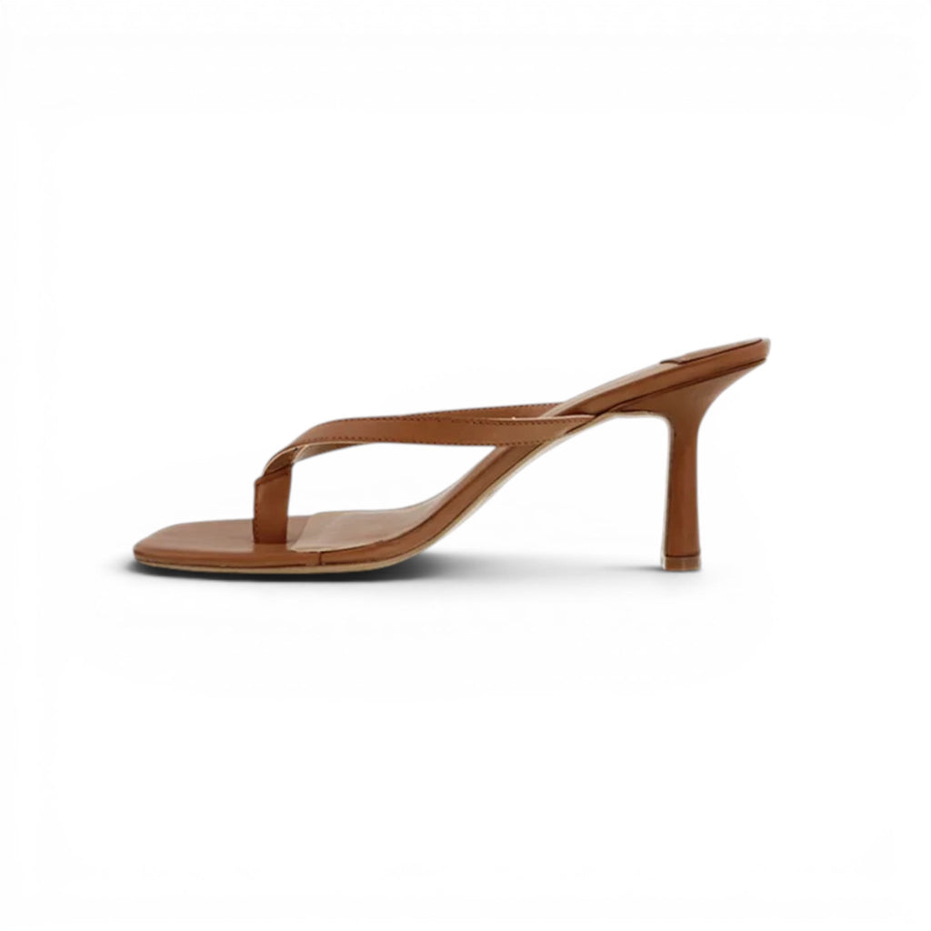 Essential Dahlia Leather Low-Heel Sandals