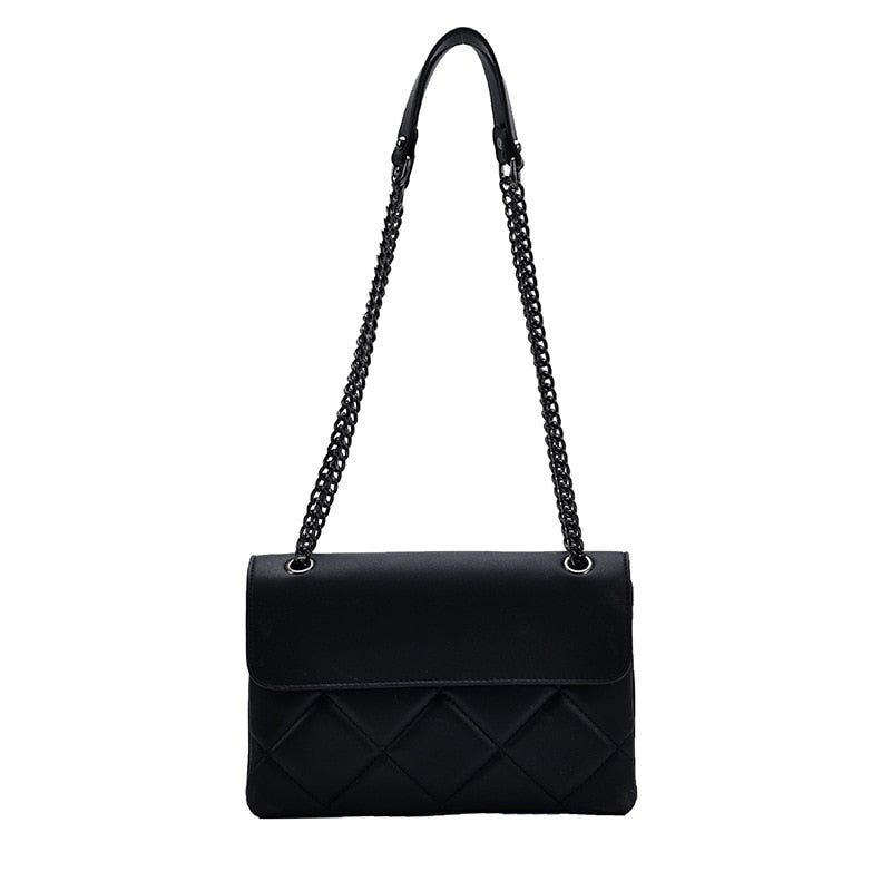 Polished Shoulder Bag in Leather