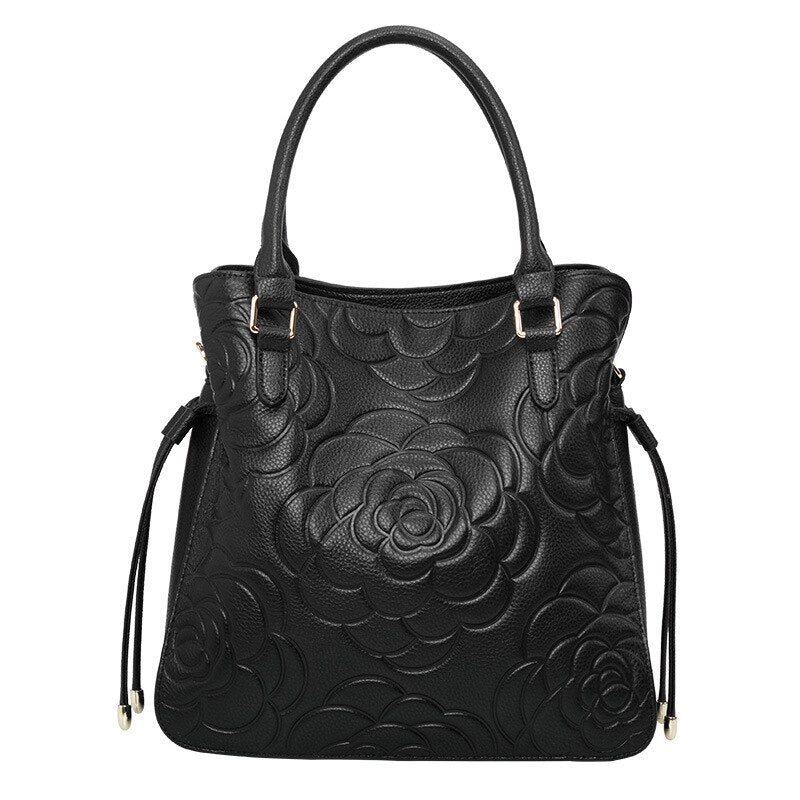 Refined Messenger Bag in Genuine Leather