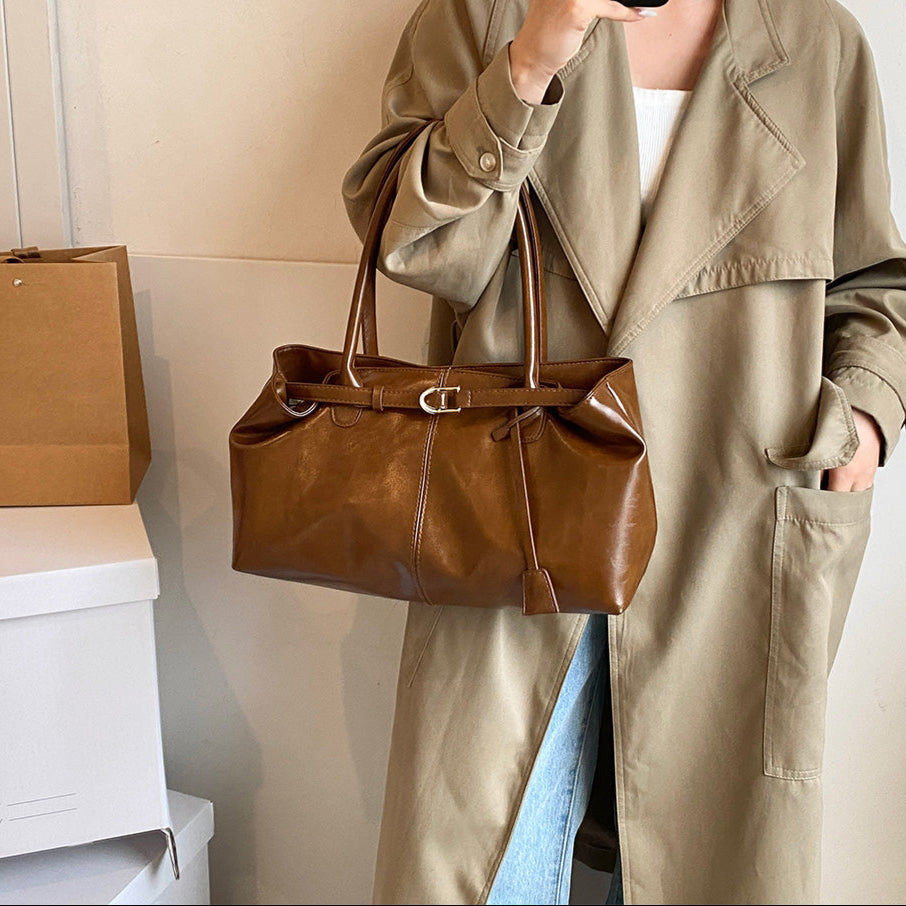 Signature Florentine Leather Shoulder Bag