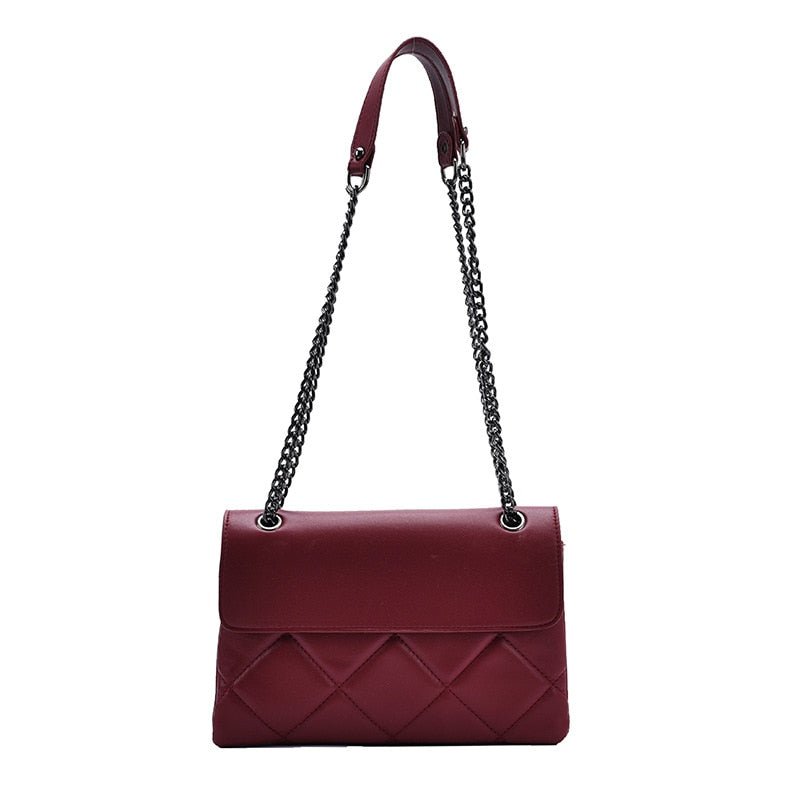 Polished Shoulder Bag in Leather
