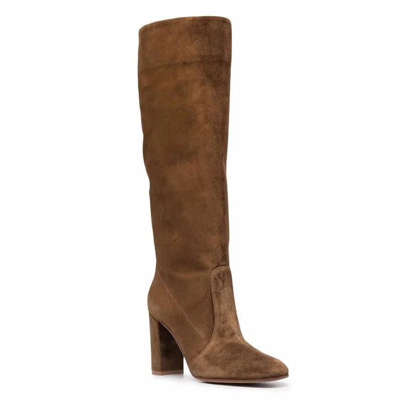 Timeless Heeled Tall Boots in Brown