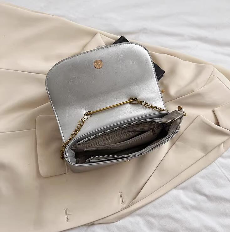 Essential Handbag