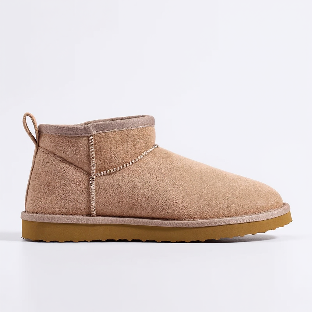 Sleek Slim Shearling-Lined Boots