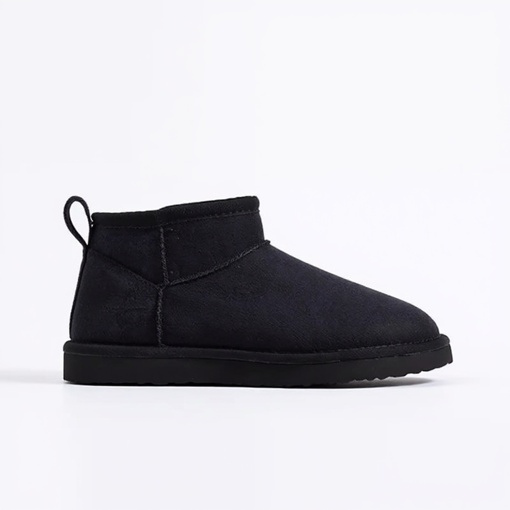 Sleek Slim Shearling-Lined Boots