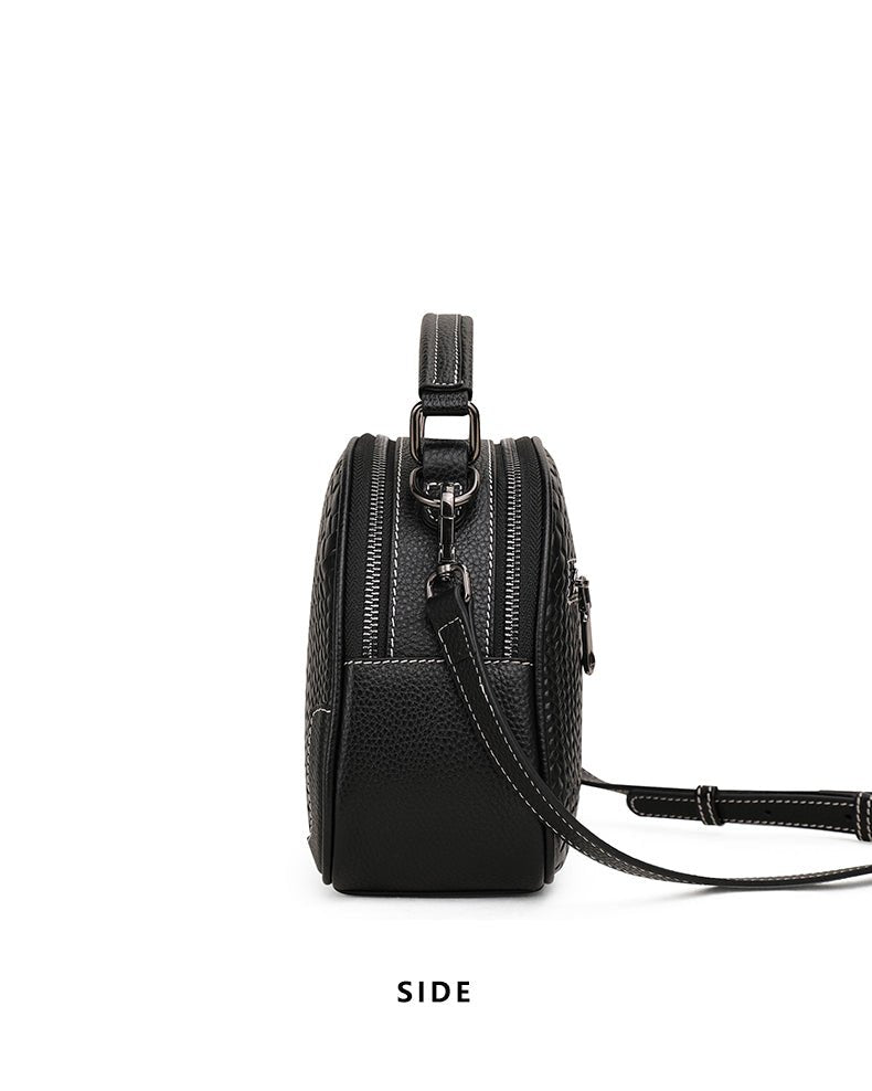 Knitted Shoulder Bag in Genuine Leather