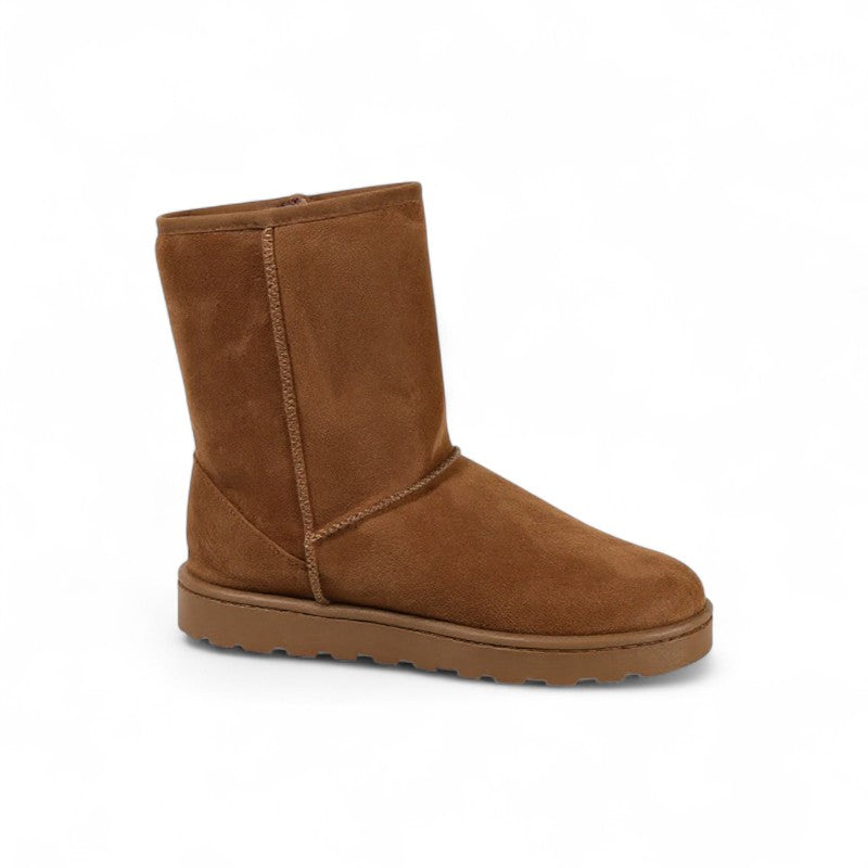 Understated Shearling-Lined Mid-Calf Boots